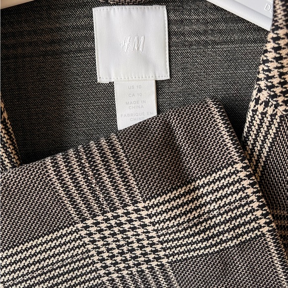 H&M checked relaxed fit blazer - Picture 4 of 4